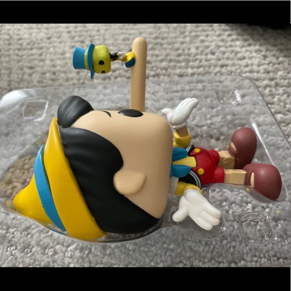 Limited edition rare Pinocchio FUnko pop - Picture 2 of 8